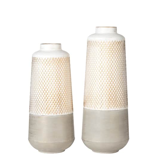 Glitzhome&#xAE; Textured Metal Modern Vase Set